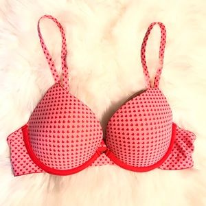 Victoria’s Secret bra size 36B
